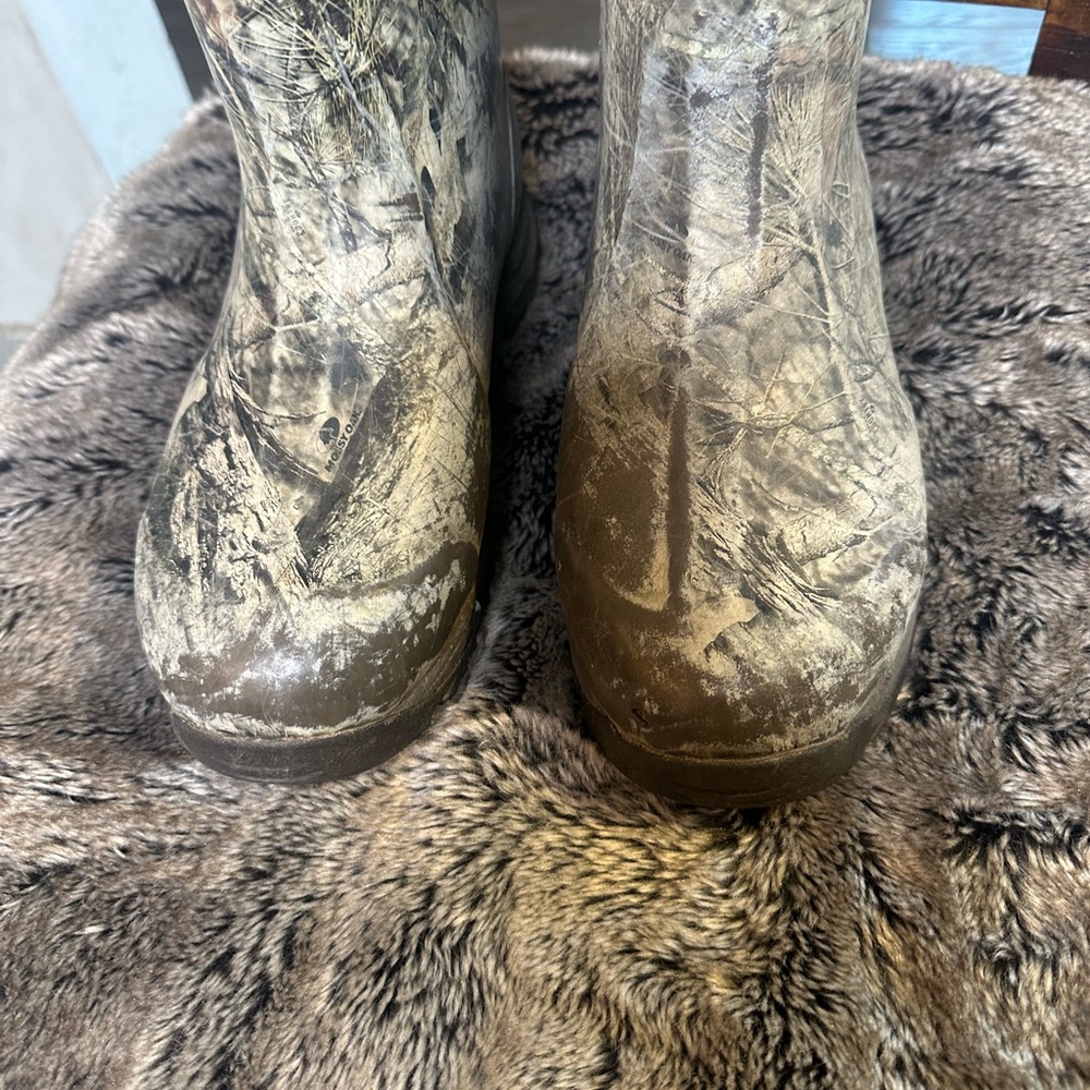 The Original Muck Boots Waterproof Insulated Mossy Oak Hunting Boots, M-8/W-9 - Picture 8 of 13